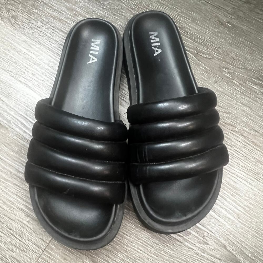 MIA Annaleese WMNS Slide Sandals SA 8 (US) Black Puffy Quilted Platform Slip On